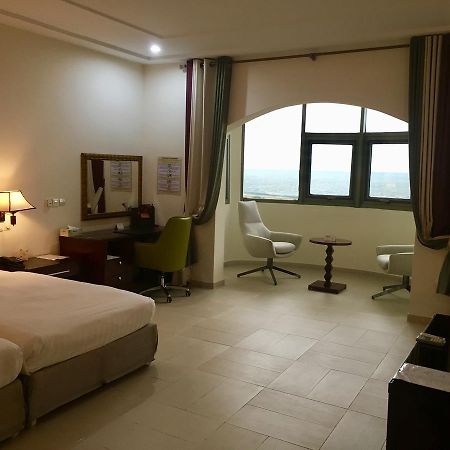 Hotel Sancta Maria Ломе Екстериор снимка