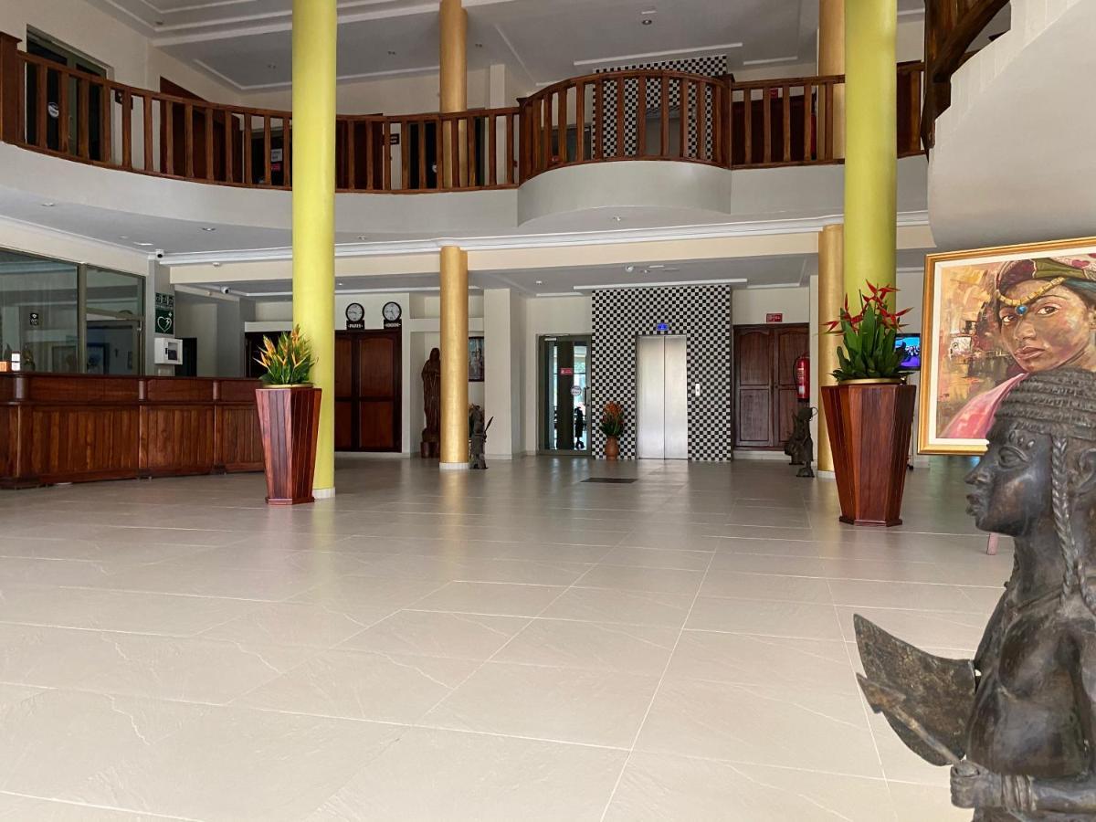 Hotel Sancta Maria Ломе Екстериор снимка