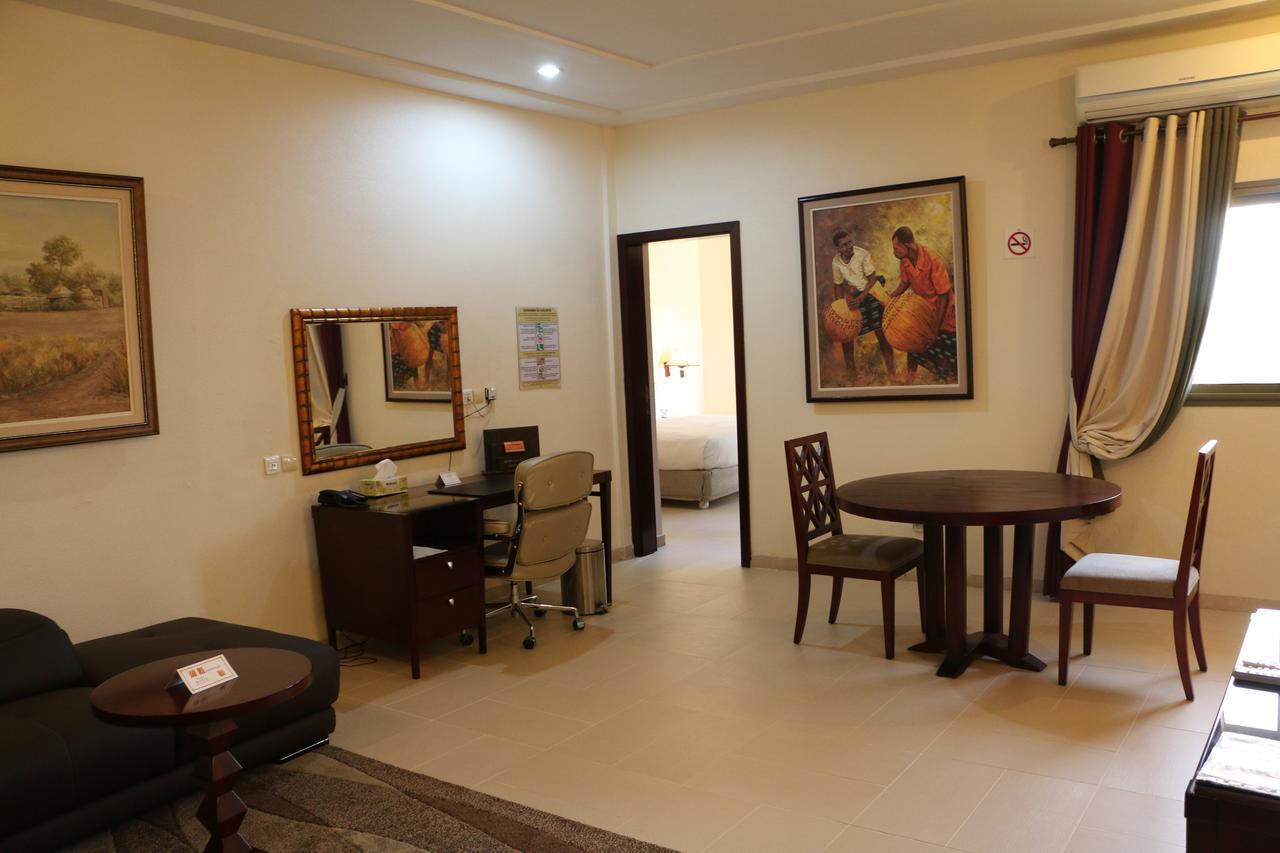 Hotel Sancta Maria Ломе Екстериор снимка