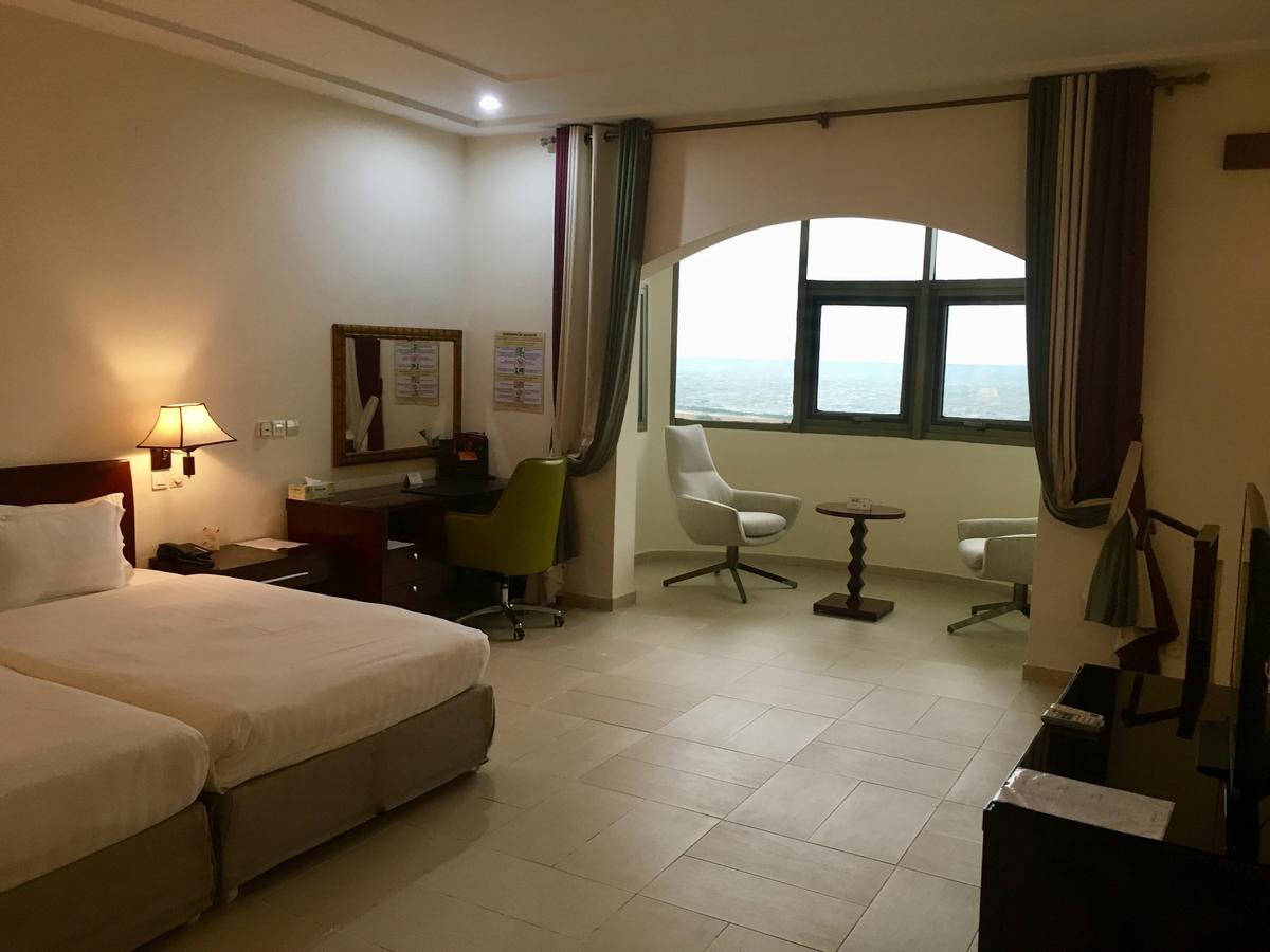 Hotel Sancta Maria Ломе Екстериор снимка