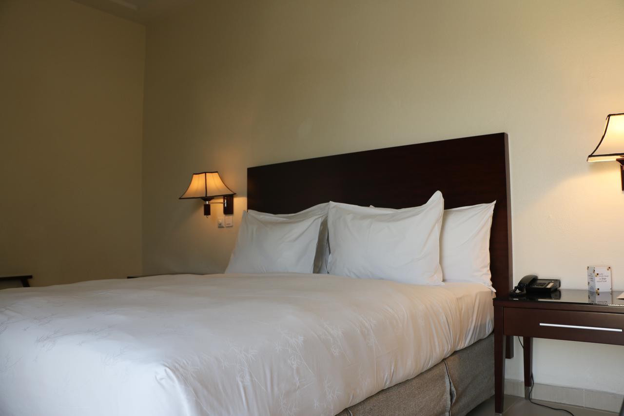 Hotel Sancta Maria Ломе Екстериор снимка