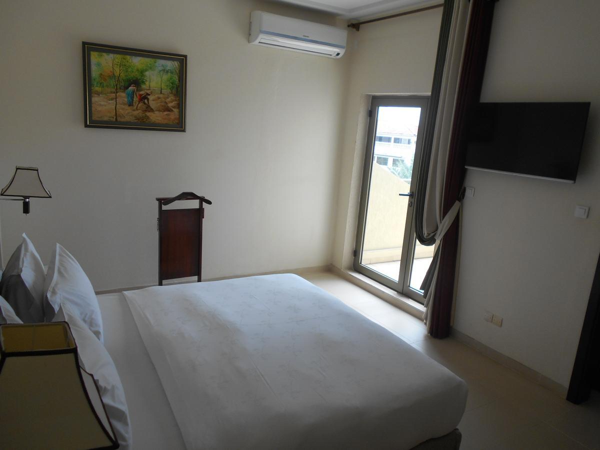 Hotel Sancta Maria Ломе Екстериор снимка