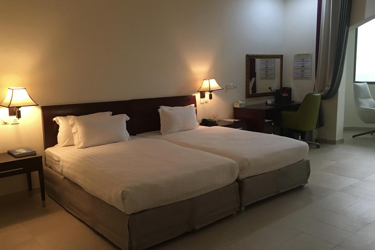 Hotel Sancta Maria Ломе Екстериор снимка